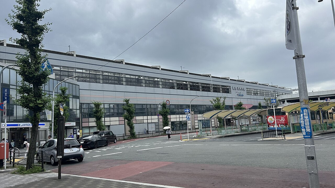 阪急京都線特急停車・商業直結の阪急茨木市駅